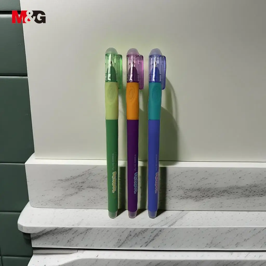 M&G Stationery Factory Wholesale Ergonomic Heat Friction Vanish Erasable Gel Ink Ball Pen with Eraser for Boy