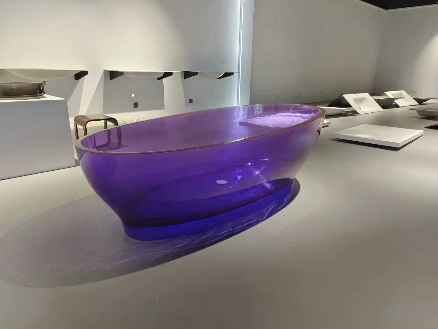Bathroom Transparent Freestanding Soaking Hot Tub Free Standing Bathtub Crystal Pure Resin Bath Tub Clear Bathtubs