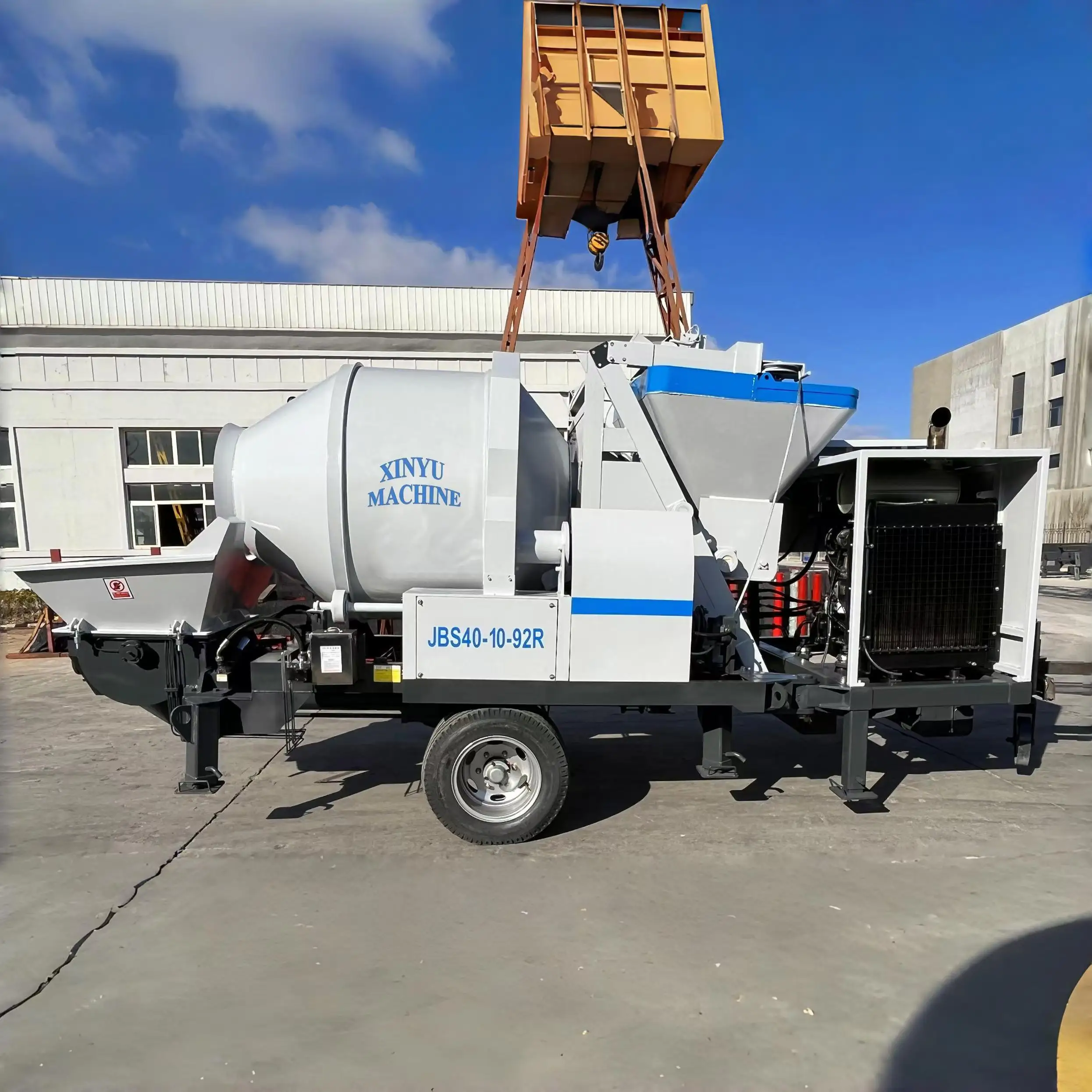 Xinyu Machine Diesel Engine New Portable Concrete Pump and Concrete Mixers Concrete Mixer With Pump For House Building Use
