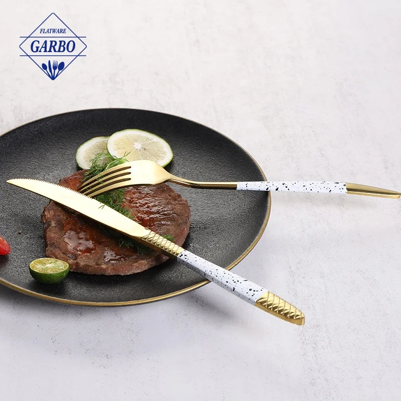 Good quality factory direct selling stainless steel cutlery set gold plated customs metal flatware set small quantity acceptable