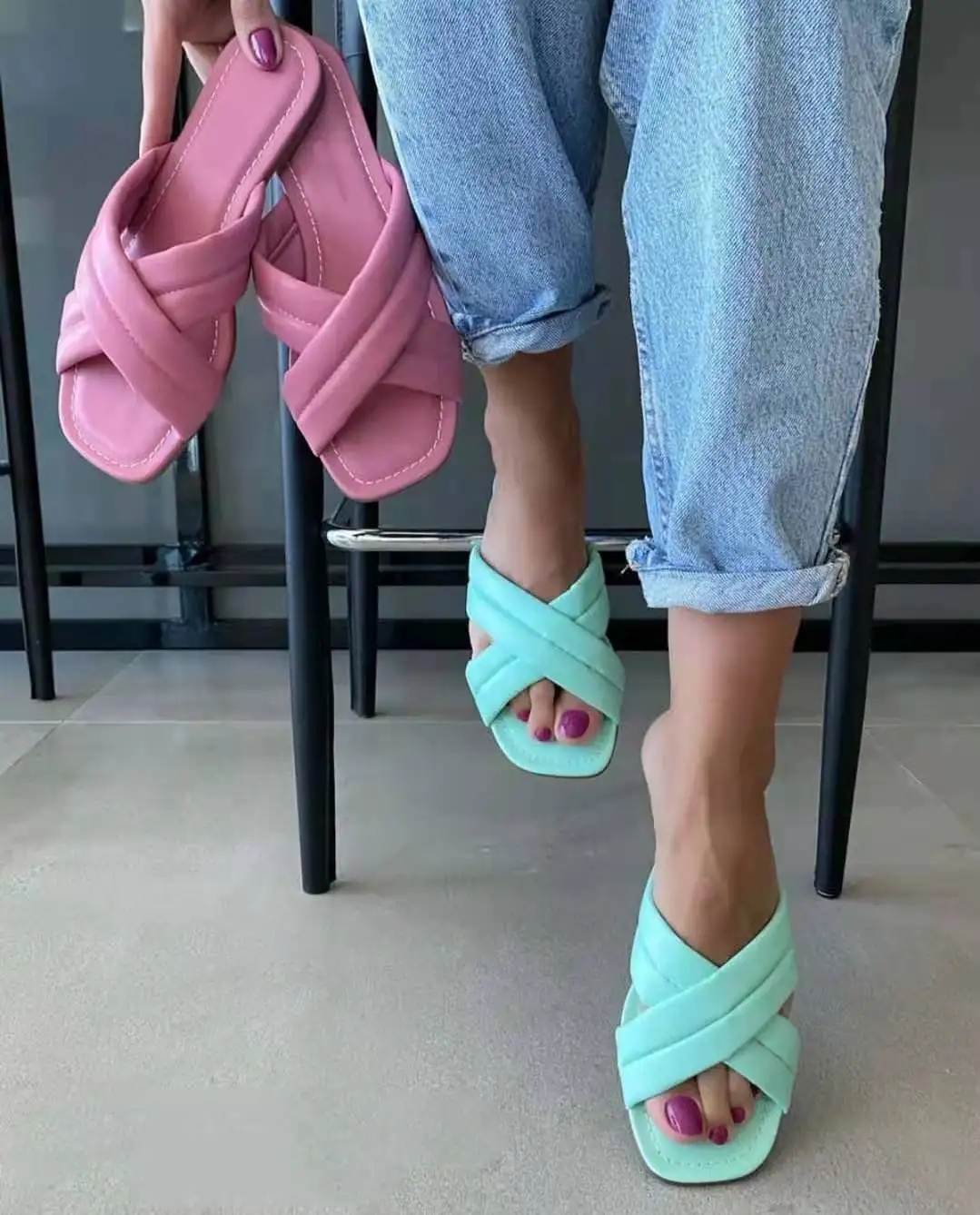 New square head cross soft bottom car stitch slippers women flat beach sandals and slippers