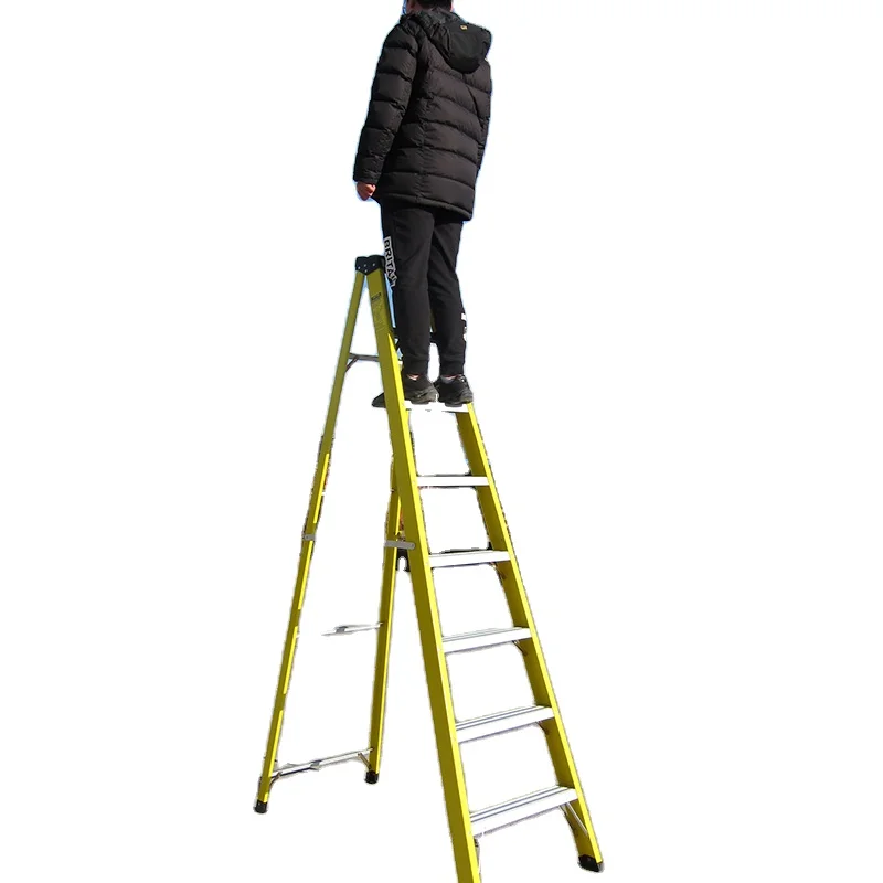 Light weight 300 lb load capacity triangle fiberglass ladder