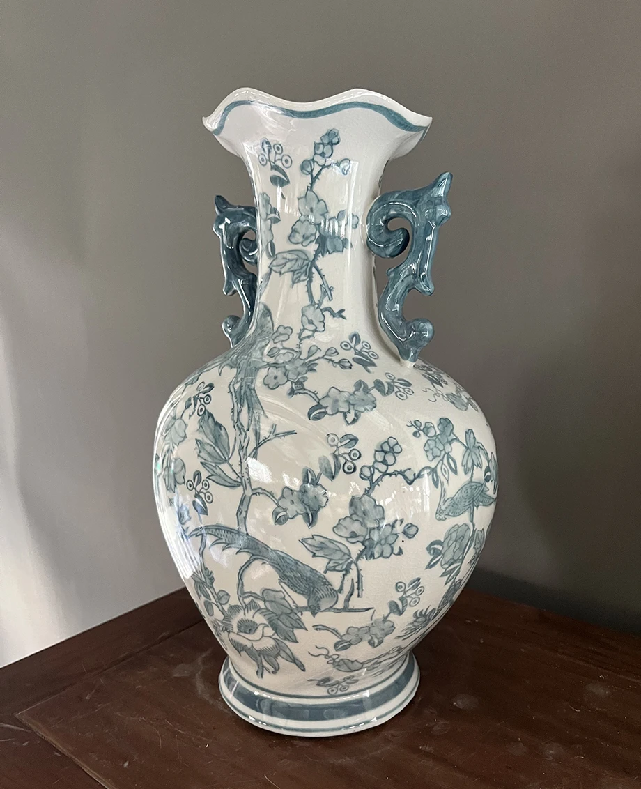Very Fine Antique Chinese Cloisonne Vase An extremely rare and important blue and white porcelain vase