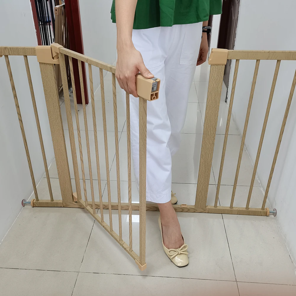 Adjustable Light Wood Grain Baby Gate Extra Wide Baby Safety Gates Easy Open Pet Friendly Baby Gate For Hallway