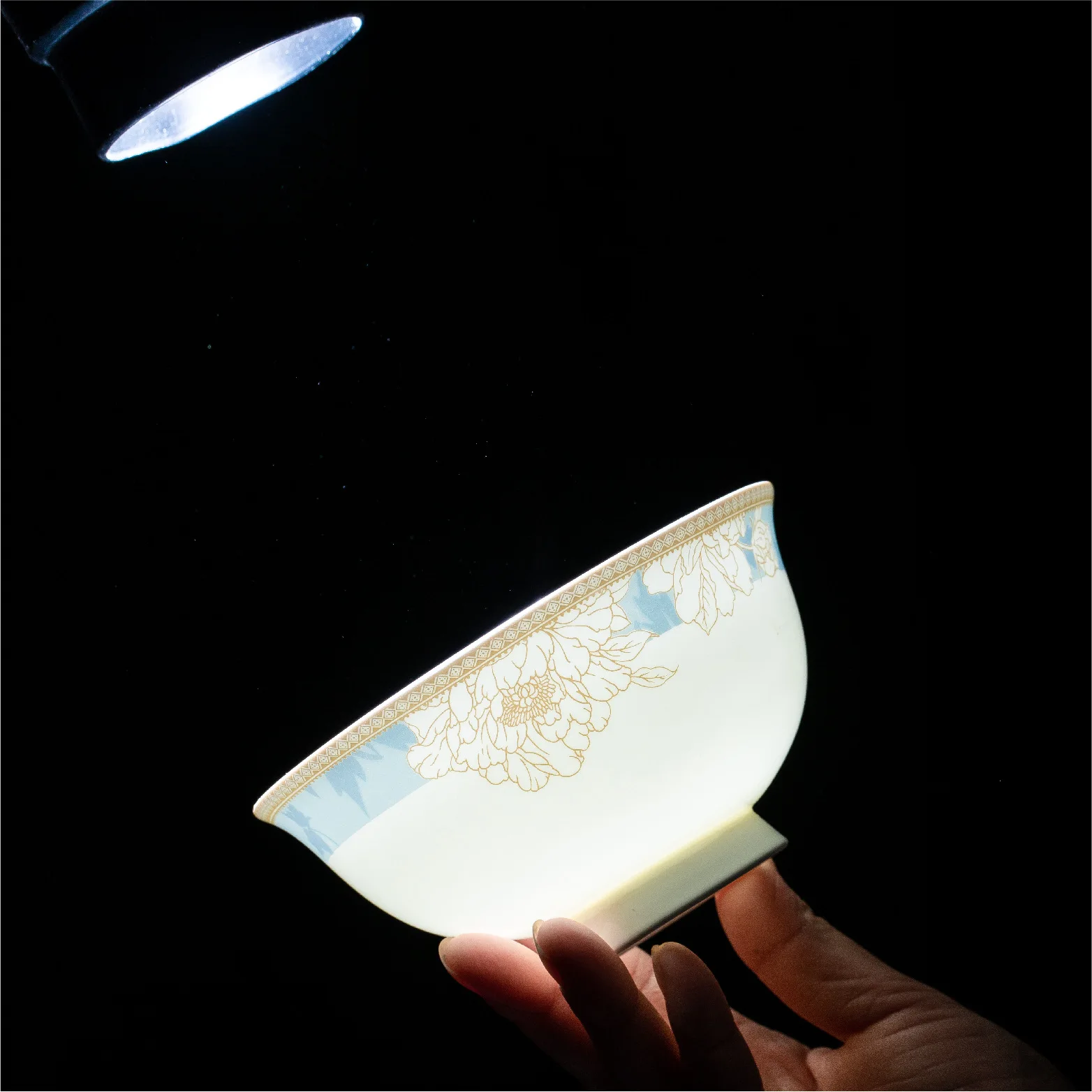 High-Grade Jingdezhen Bone China Tableware Luxury Plant Pattern Bowls and Plates Sets Sustainable Ceramic Dinnerware