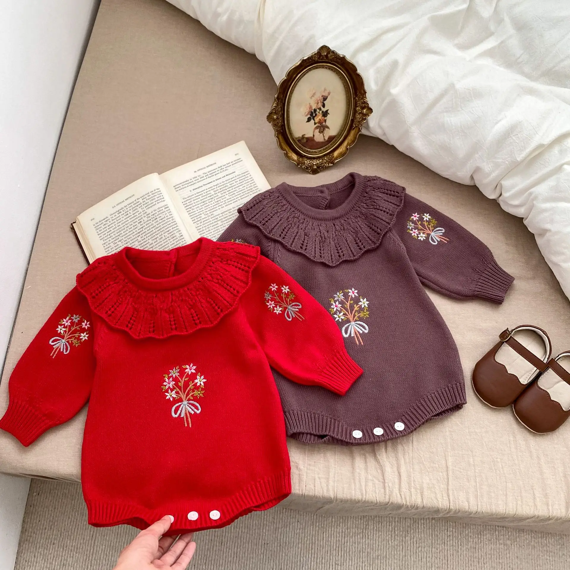 Ivy83694A 2024 New Spring Winter Toddlers Ruffle Collar Knitted Rompers Baby Infant Girls Elegant Embroidery Sweet Overalls