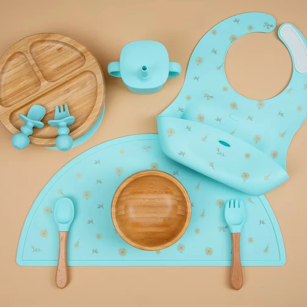 Factory Top Supplier Kids Dining Food Safe Kid Feed Set Suction Plate Bowl Snack Cup Baby Bibs Silicone Baby Feeding Set
