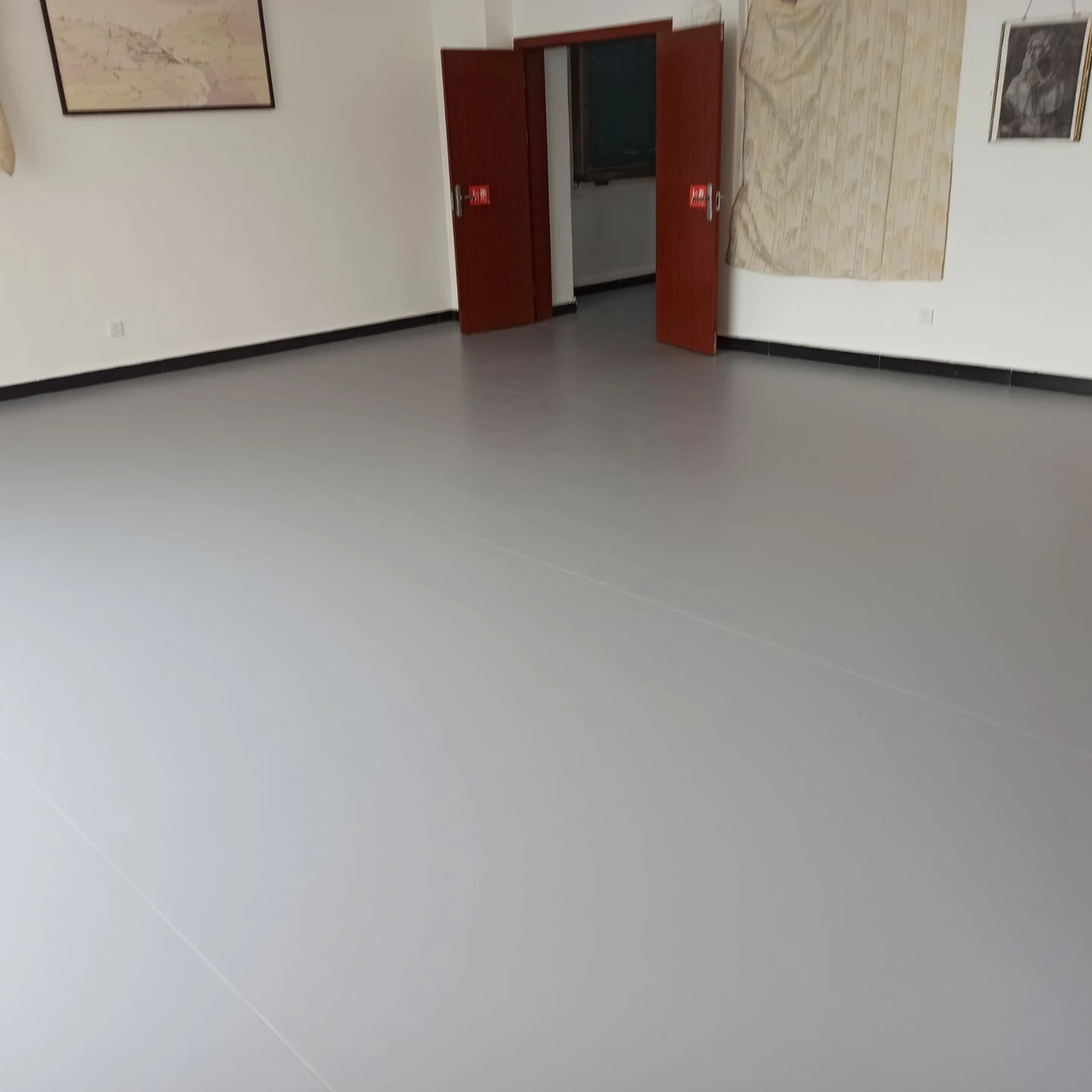 Enlio 2mm Thick Commercial Floor And Homogeneous ICU hospital PVC Vinyl Floor Coating