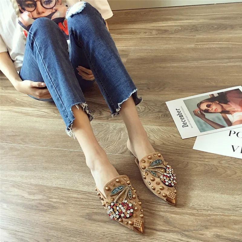 2023 luxury ladies rivets closed-toe slides fashion pointed flats mules women rhinestone pointed stud sandals slippers
