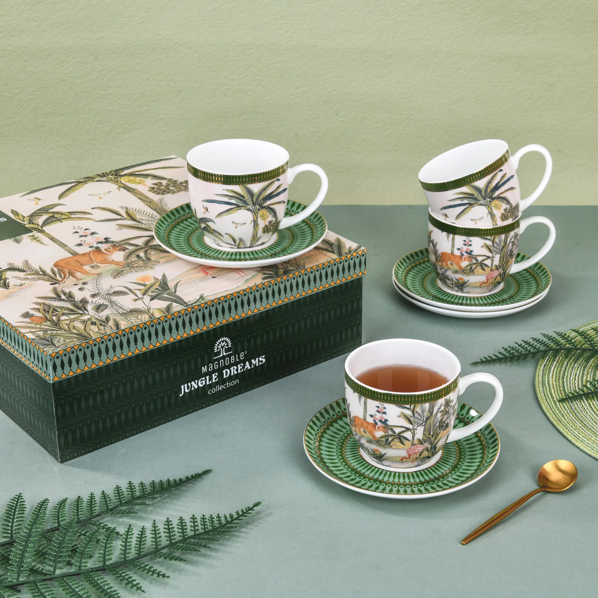 Ceramic Vintage Tea Cup & Saucers Set of Cups Porcelain Coffee & Tea New Bone China Teaware Floral Tea Mug Set Gift Box