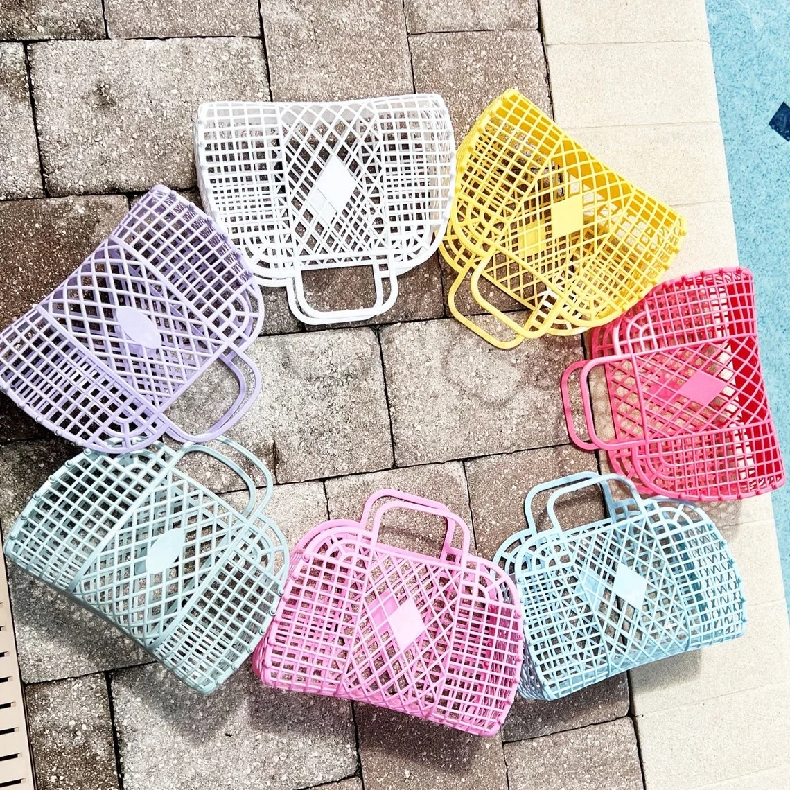 Yiwu Supplier New Plastic Purse for Girls Party Favor Bags 80s Retro Style Jelly Purse Cute Beach Bag Easter Basket
