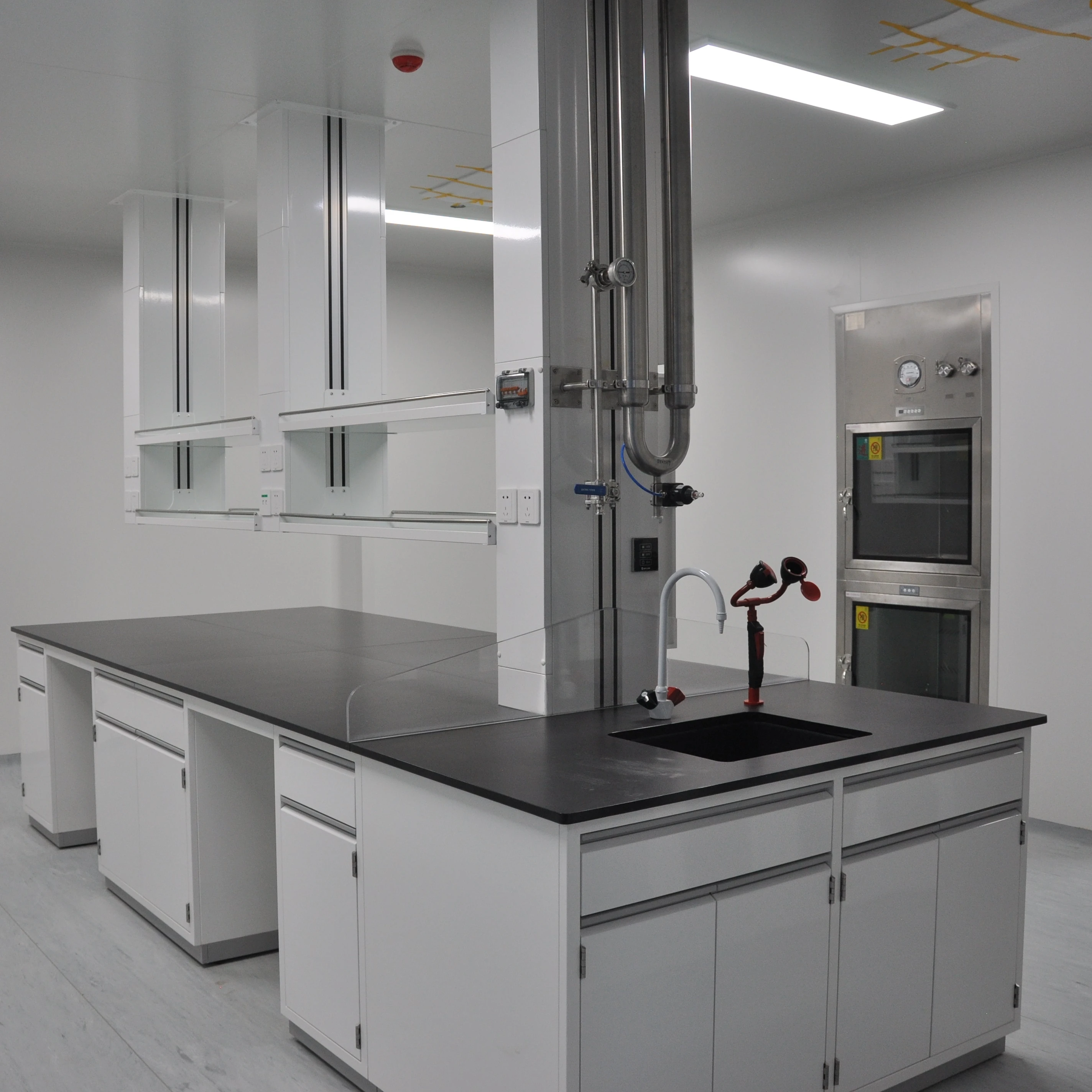 Premium  Approved Lab Furniture  Work Bench Lab Table With Sink