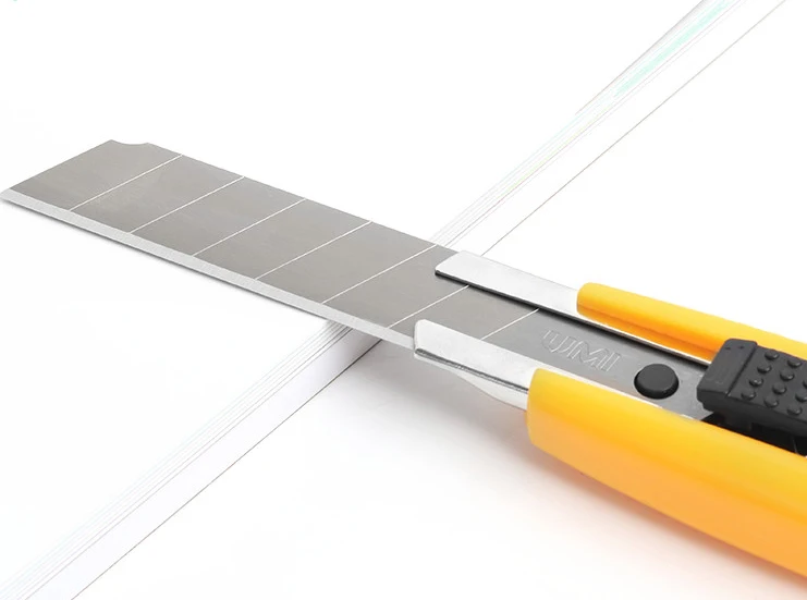 
Wholesale custom supply amazon hot style available art knife color plastic safety stainless durable utility art knife for office 