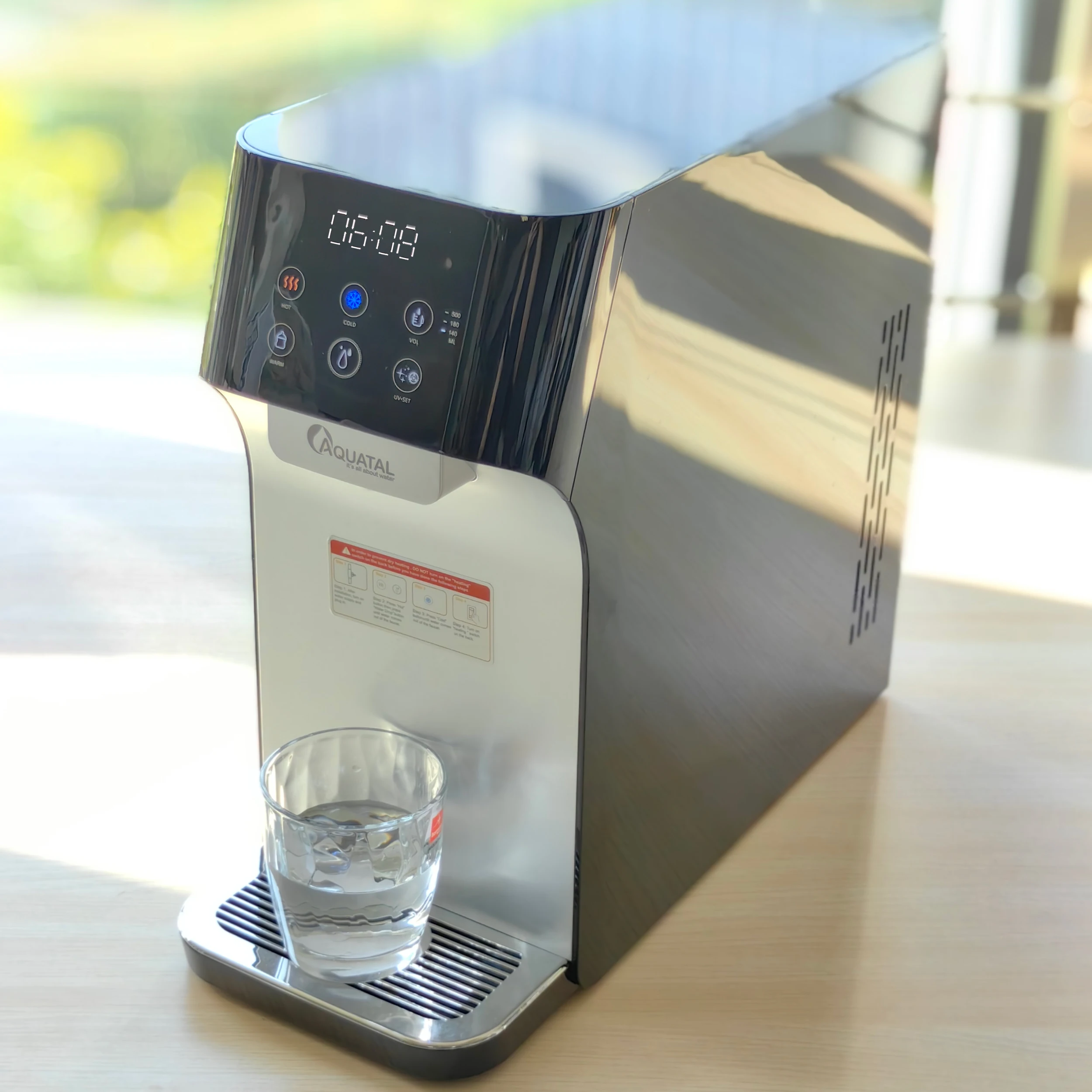 Wisdom Series Ultrafiltration Water Purifiers Small Size Water Dispenser with Easy Turn-Key Replacement Water Filters