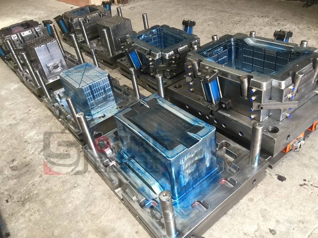 plastic injection molding machine production line for plastic fruit vegetable crate box making