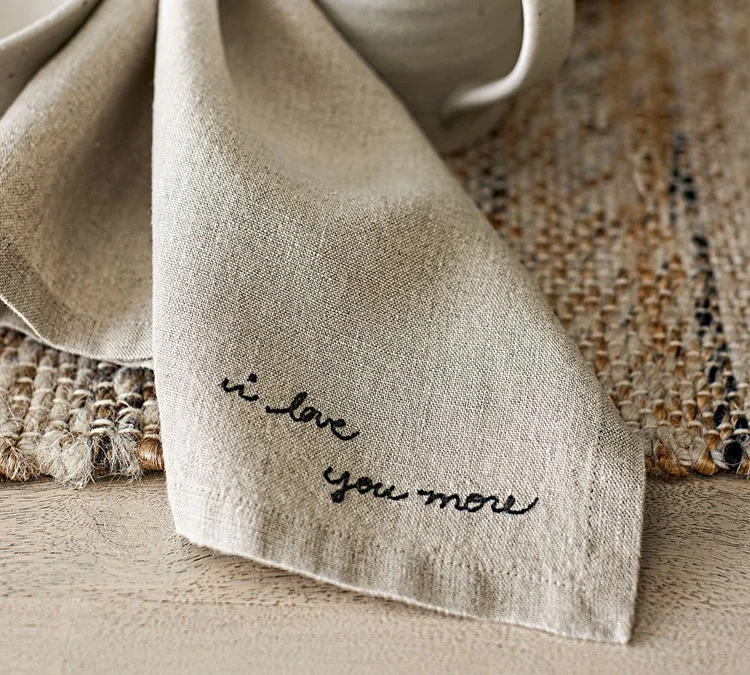 Custom Logo Embroidered Napkins Cloth Alphabet Monogrammed Christmas Linen Napkins Washable 45x45