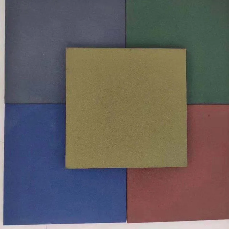 China manufacture rubber gym flooring mat 1m x 1m black rubber granules