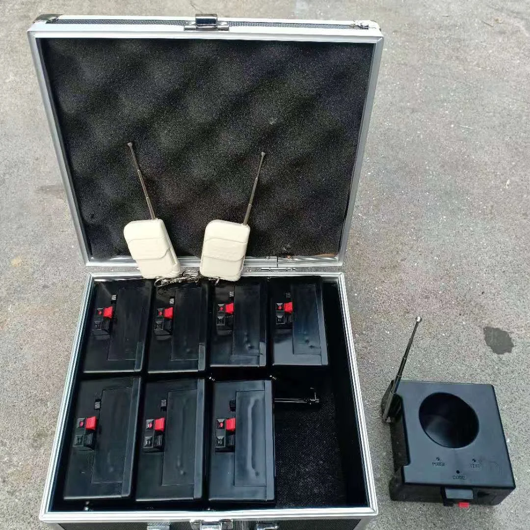 8 Cues Special Effect Stage Fountain Cold Flame Fireworks Firing System for Wedding Black Party Wireless