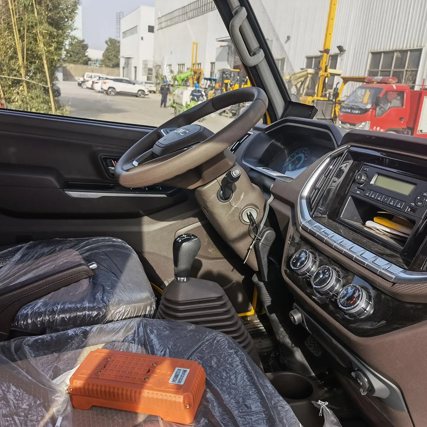 Low Price 28m 38m 45m Aluminum Aerial Ladder Lift Truck Telescopic Working Platform