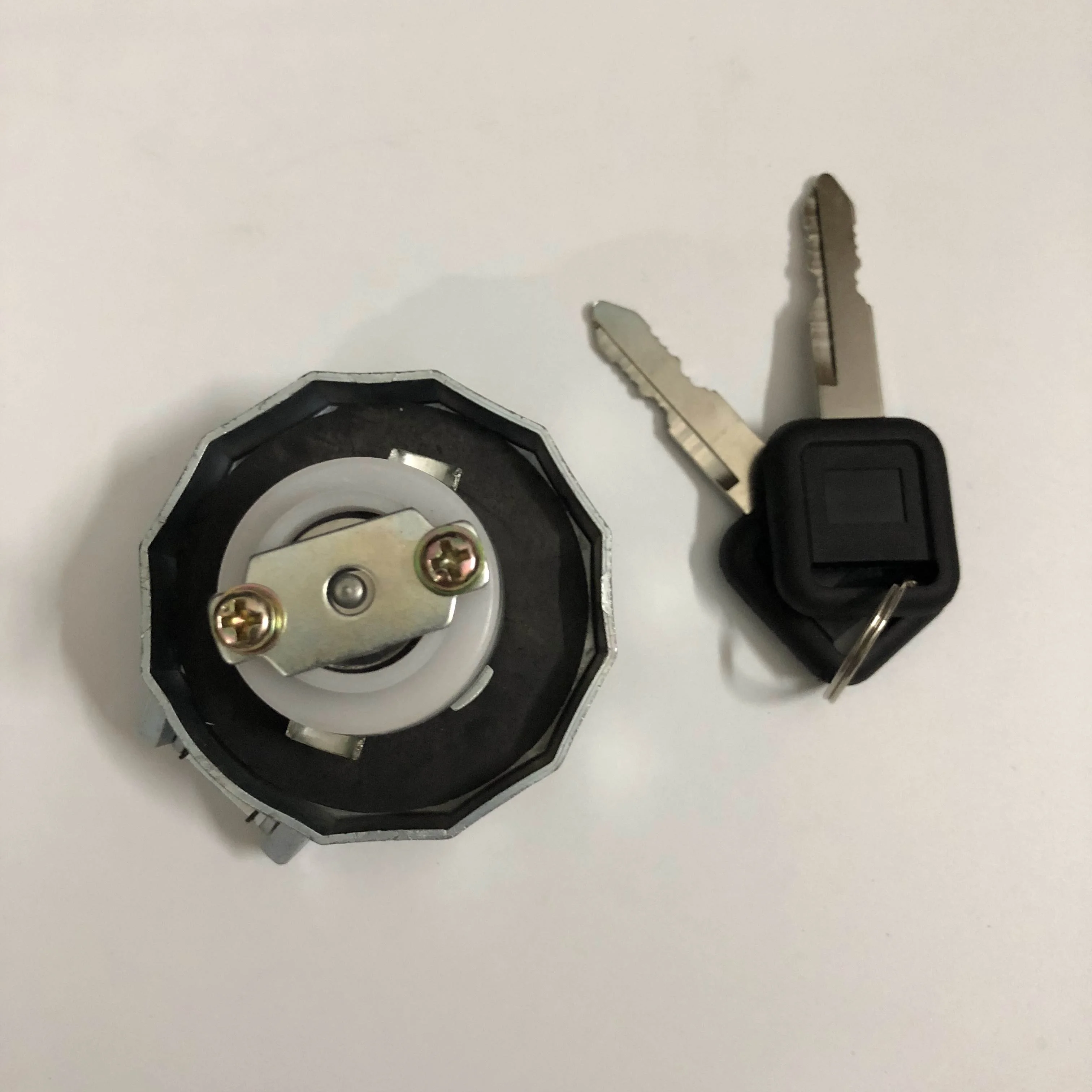  Крышка топливного бака 8970956862 8943601650 для ISUZU