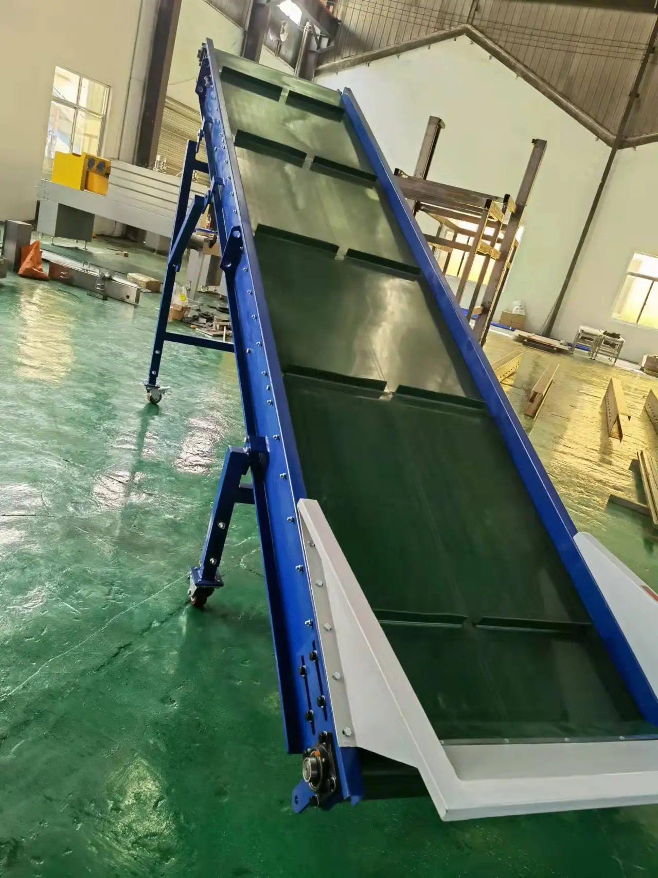 Outstanding Features Eco - friendly Double Shaft Textile Fiber Used Clothes Plastic Shredder