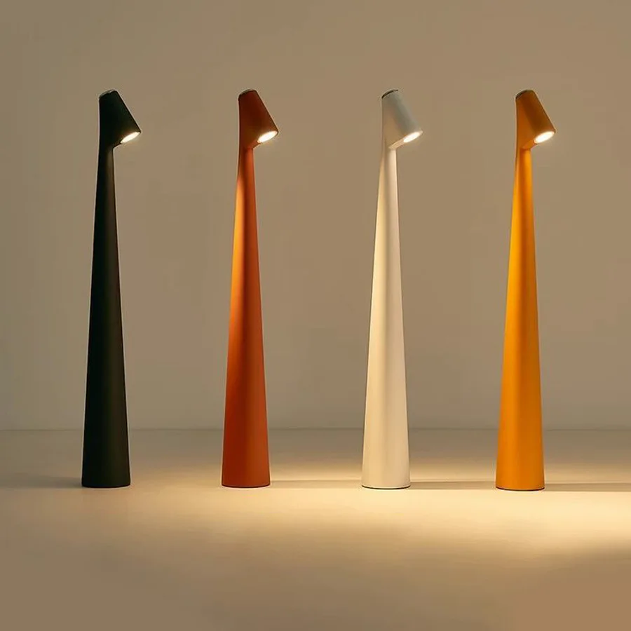 New Fashion Modern European Design Dimmable Lighted Side Industrial American Retro Table Lamp Made In China