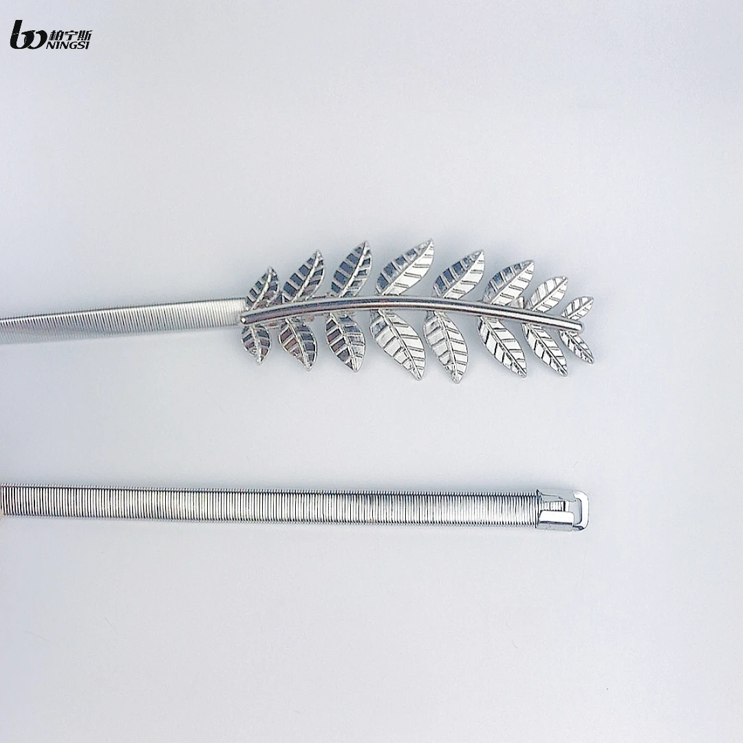 new design hot- selling leaf shape silver metal spring curtain hook for home, hotel