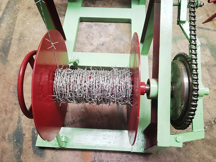 Single wire security fence making barbed wire machine