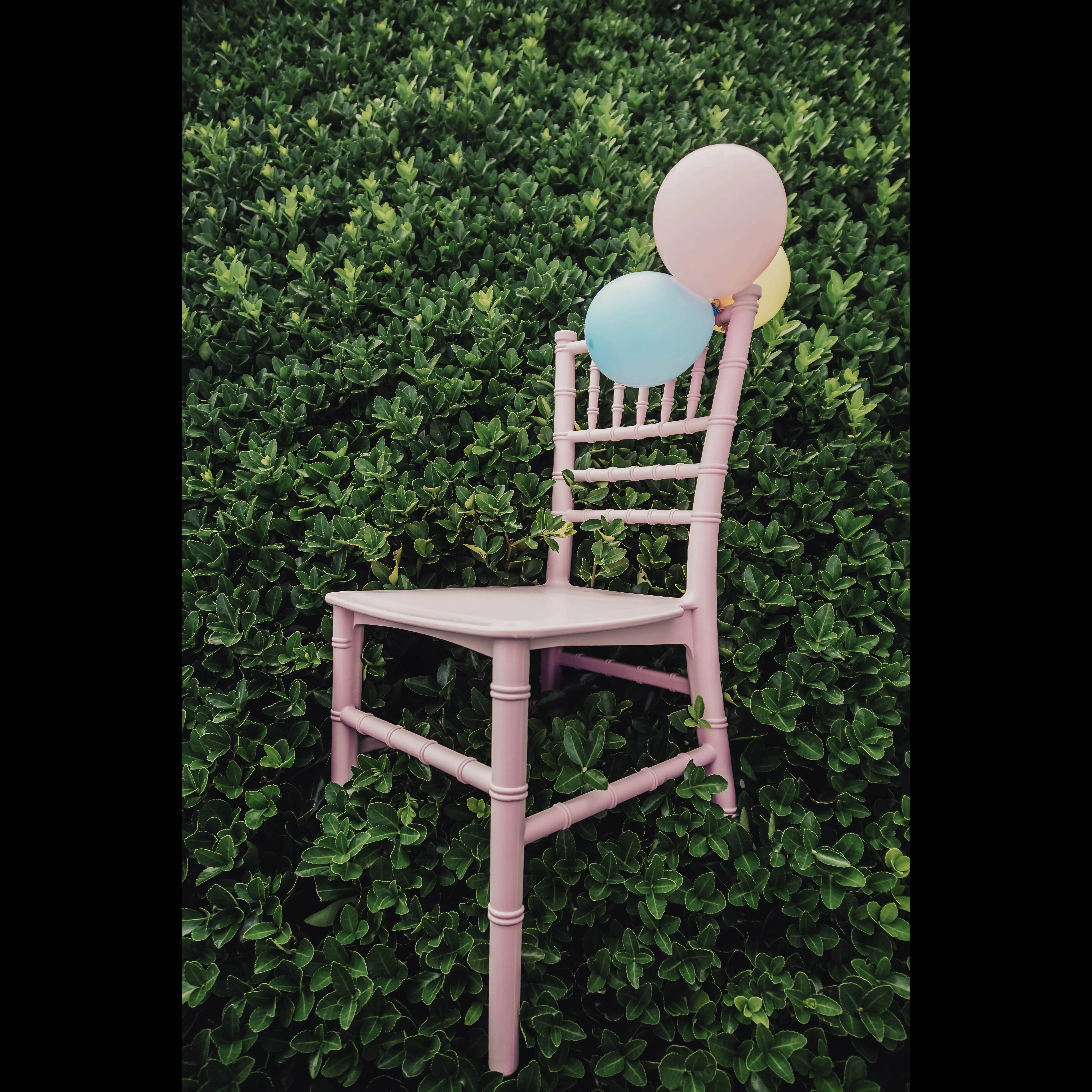 Wholesale High Quality Party Hotel Event Rental Outdoor Plastic Children Kids Tiffany Chiavari Chair