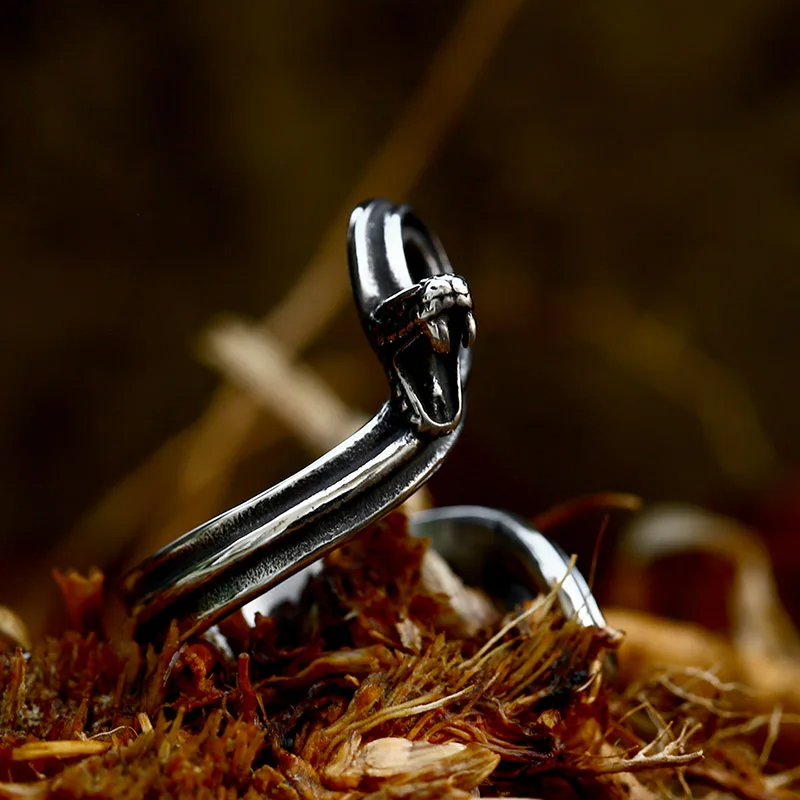 SS8-1042R Steel Soldier 2023 new Retro Punk Gothic Jewelry Trendy Stainless Steel Snake Ring For Women Men Gift