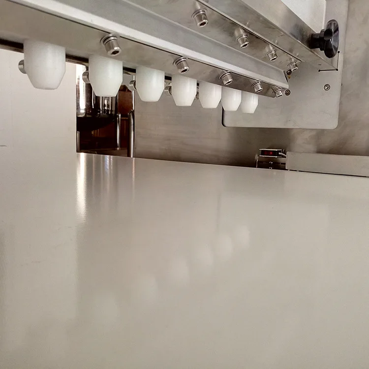 chocolate truffle auto-pour machine