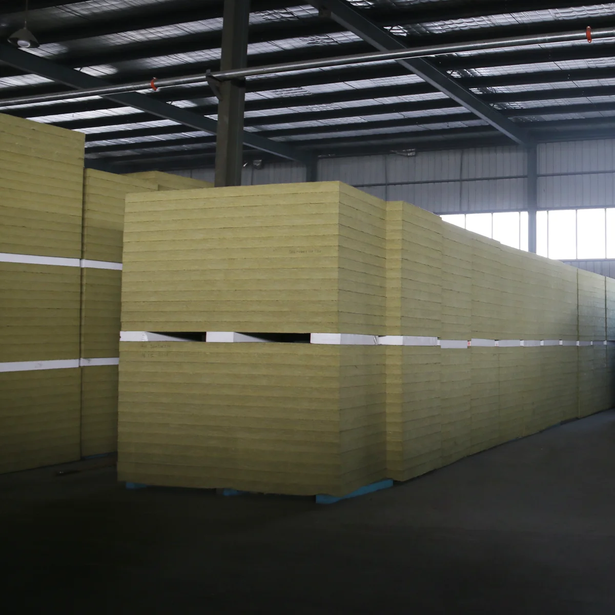 cheap price good quality excellent thermal insulation outstanding acoustic protection curtain wall rock wool board