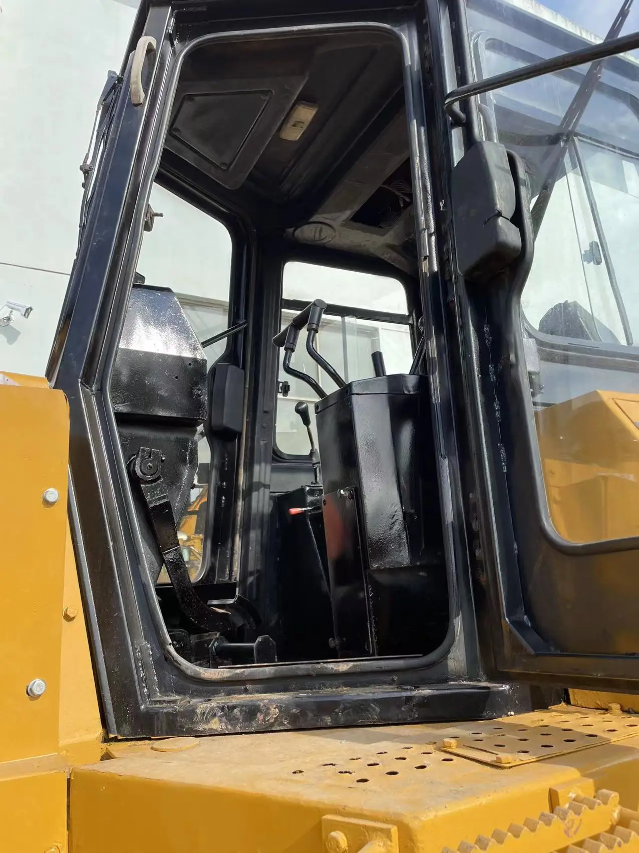 Reliable Used CAT D6G Bulldozer with Durable Construction and Efficient Performance for Sale