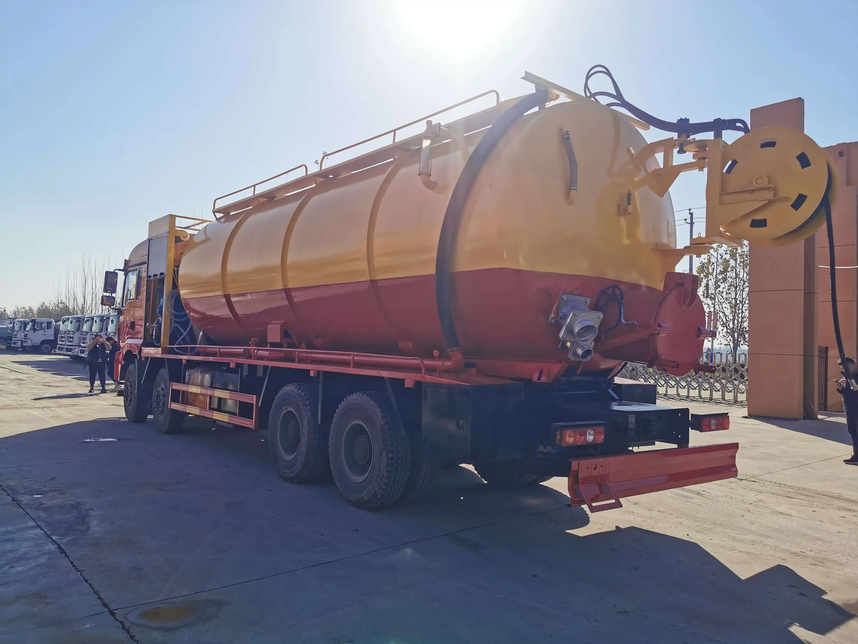 Dongfeng 22 square 8x4 drive sewage drainage truck used sewage pump truck on sale