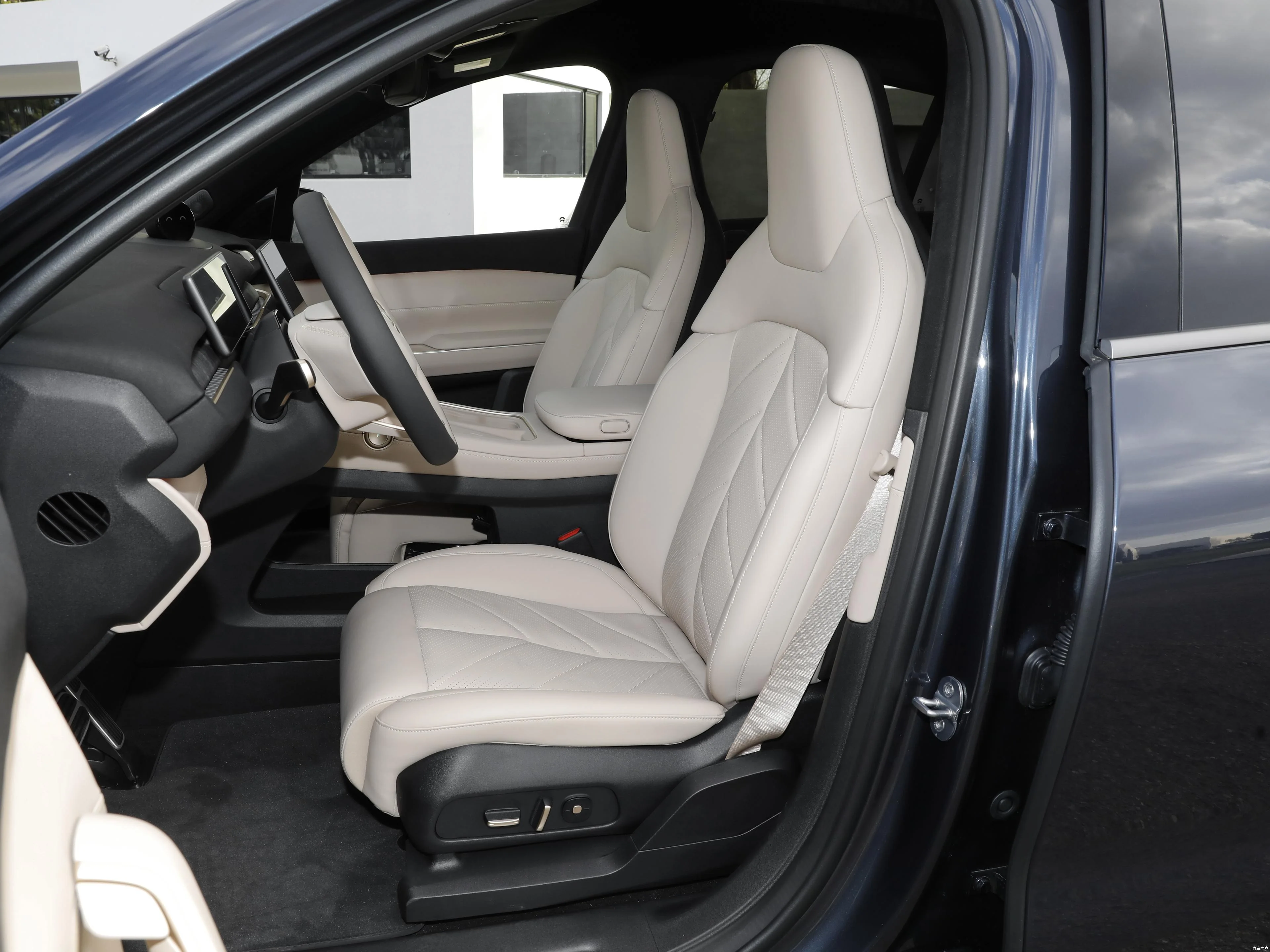2023 Hot Sale Nio EC7 Luxury 5-Seater Electric SUV Brand New Energy Vehicles Afable Luxury EV Car