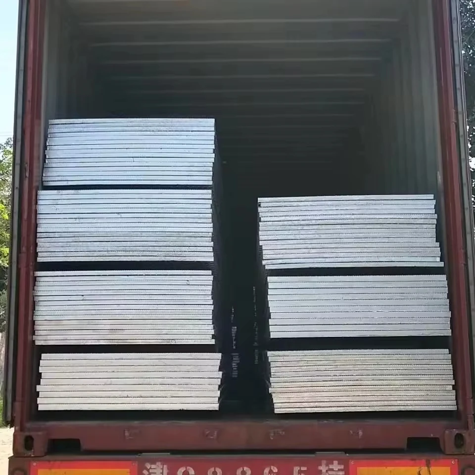 Factory Customized Metal Fence Zinc Steel Guardrail Wrought Iron Fence Barbed Wire Font 50g For Sale