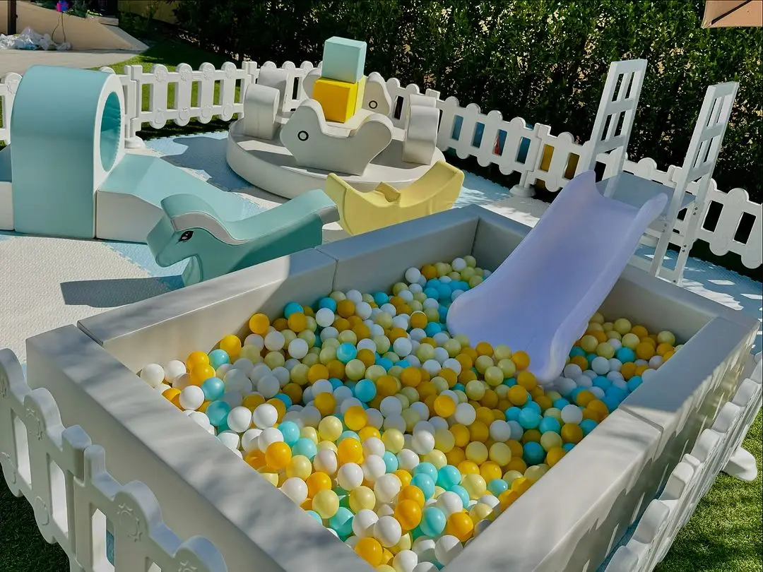 New slide small rental business with 5 feet ball pit white