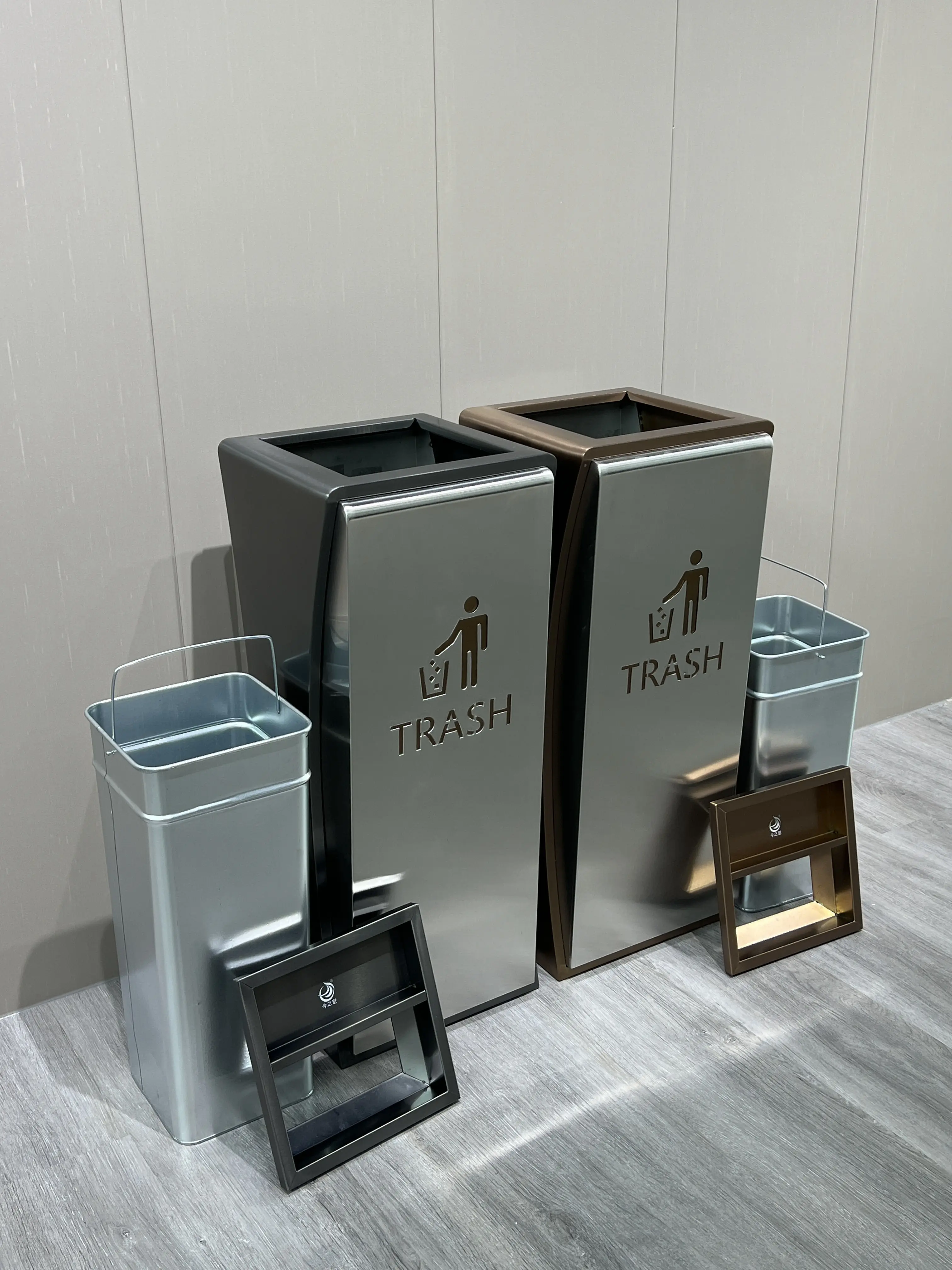 Stainless Steel Dustbin Hotel Bank Trash Can Waste Bin With Ash Tray
