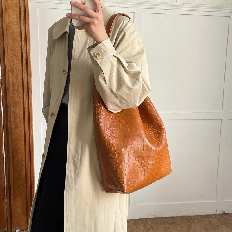 SESHINE hot style 2022 new trendy super large capacity crocodile Alligator pattern 2 piece in one shoulder underarm tote bag