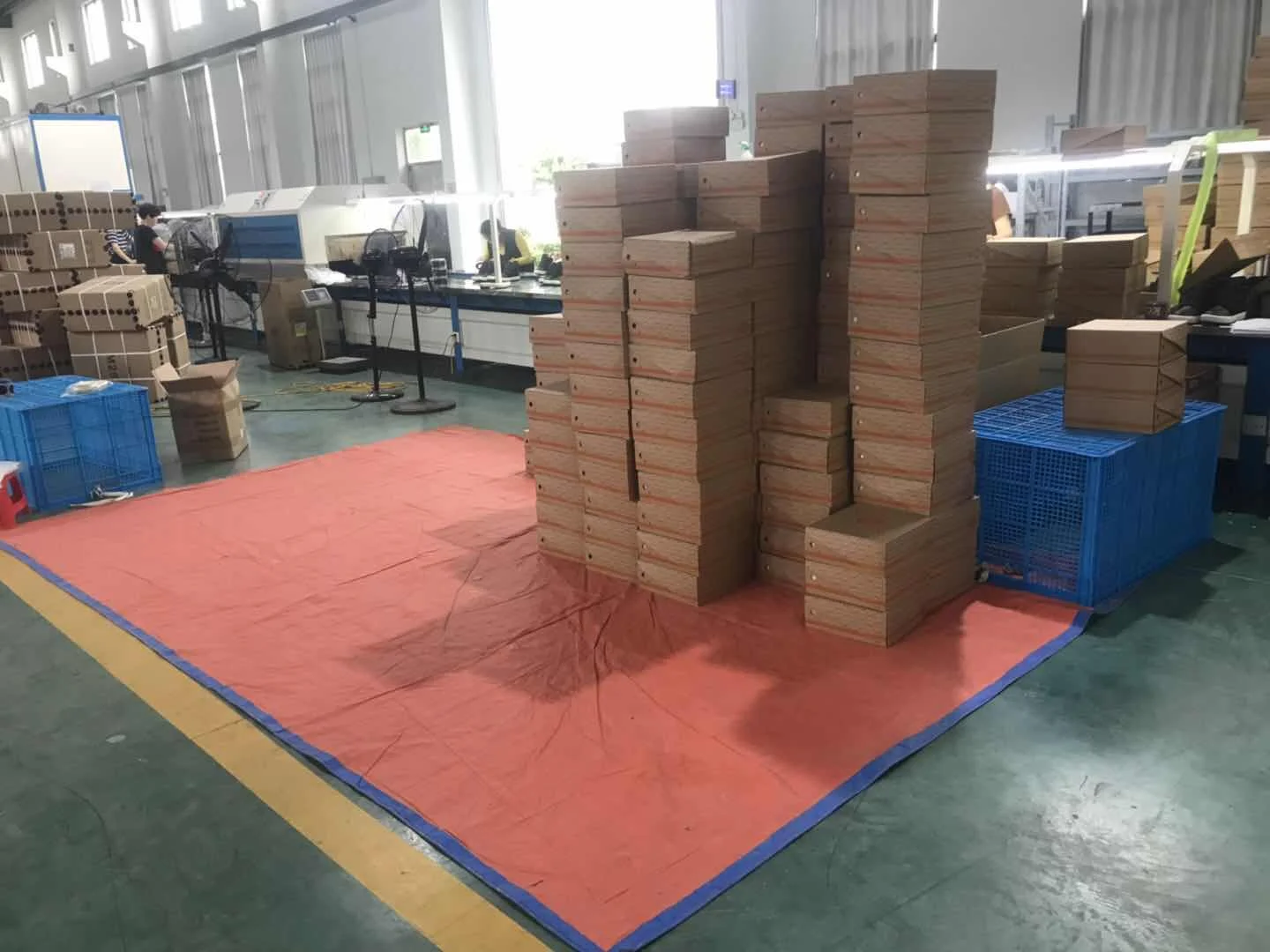  Оптовая продажа модные зимние сапоги из овечьей кожи для детей и