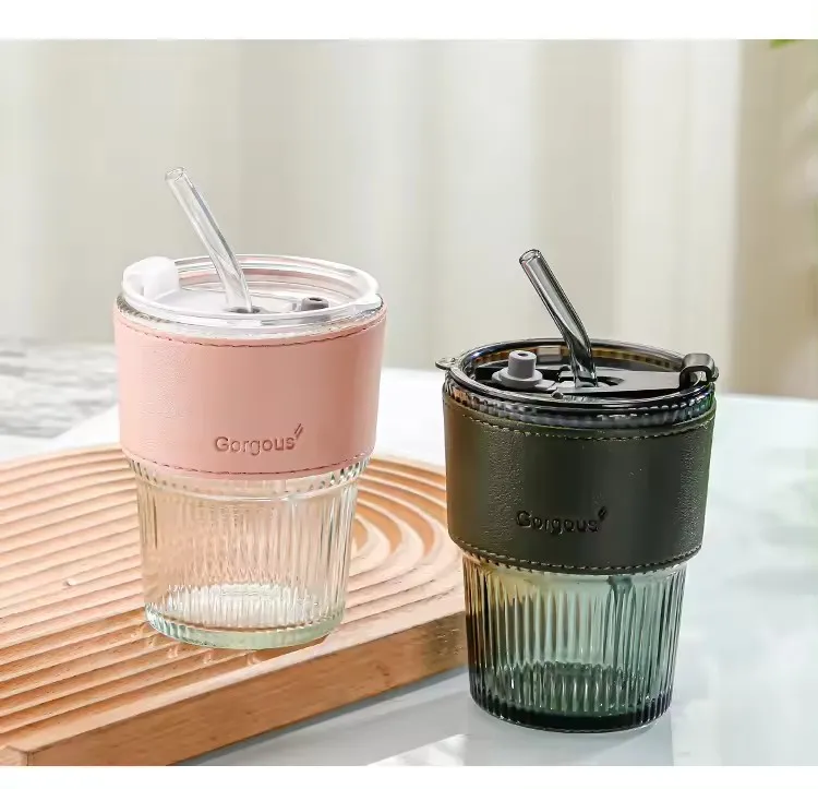 400ml New Design Vertical Stripes Leather Sleeve Clear Drinking Tumbler Travel Coffee Glass Cup With Lid and Straw