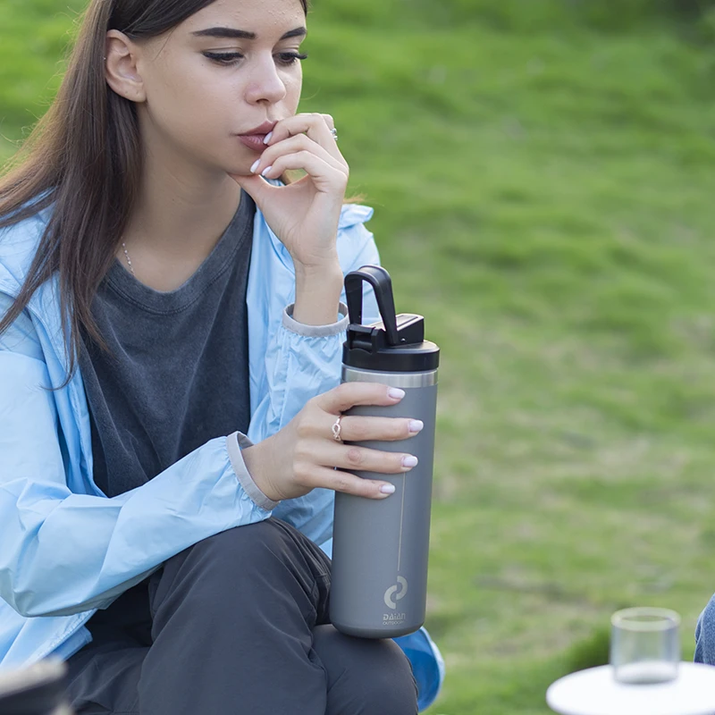 Customized 18oz/20oz/32oz Hot Sports Double Wall Insulated Vacuum Flask Stainless Steel Water Bottle with Straw Lid