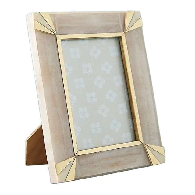 
high selling picture Photo Frame material resin and brass royal photo picture frame For Home Decor wholesale and bulk custom 
