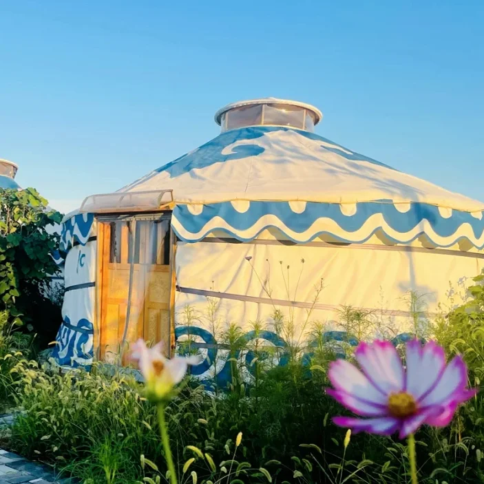 Painted Steel Frame Structure Mongolian Ger Yurt Tent