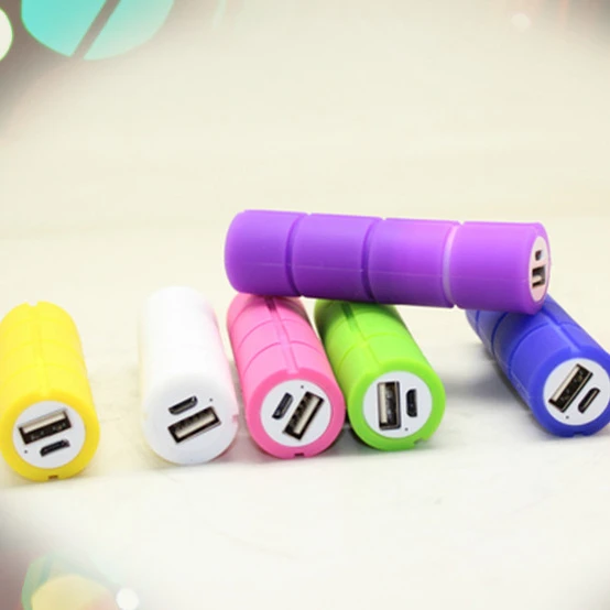 Consumer electronics colorful rubber antiskid power bank 2600mah for smart phone
