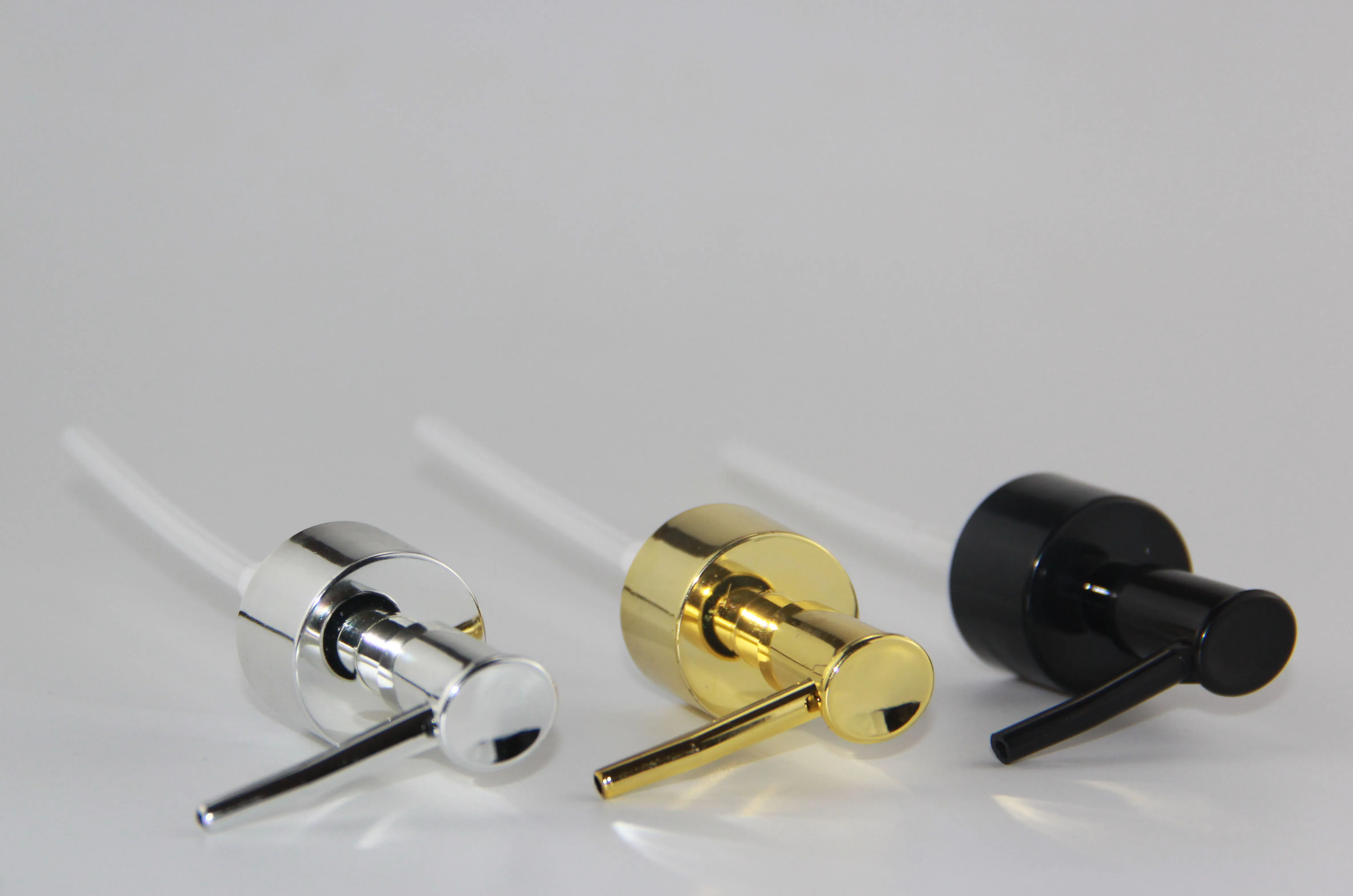 
Luxury multi-color optional shampoo shower gel glass bottle with various styles of pump head cosmetics lotion glass bottle 