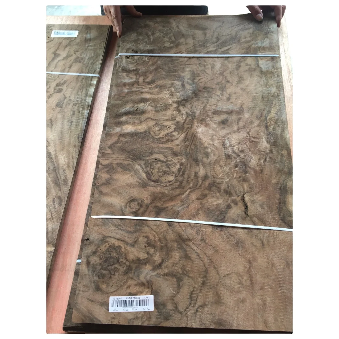 American Natural Walnut Wood Veneer for Furniture and Decor