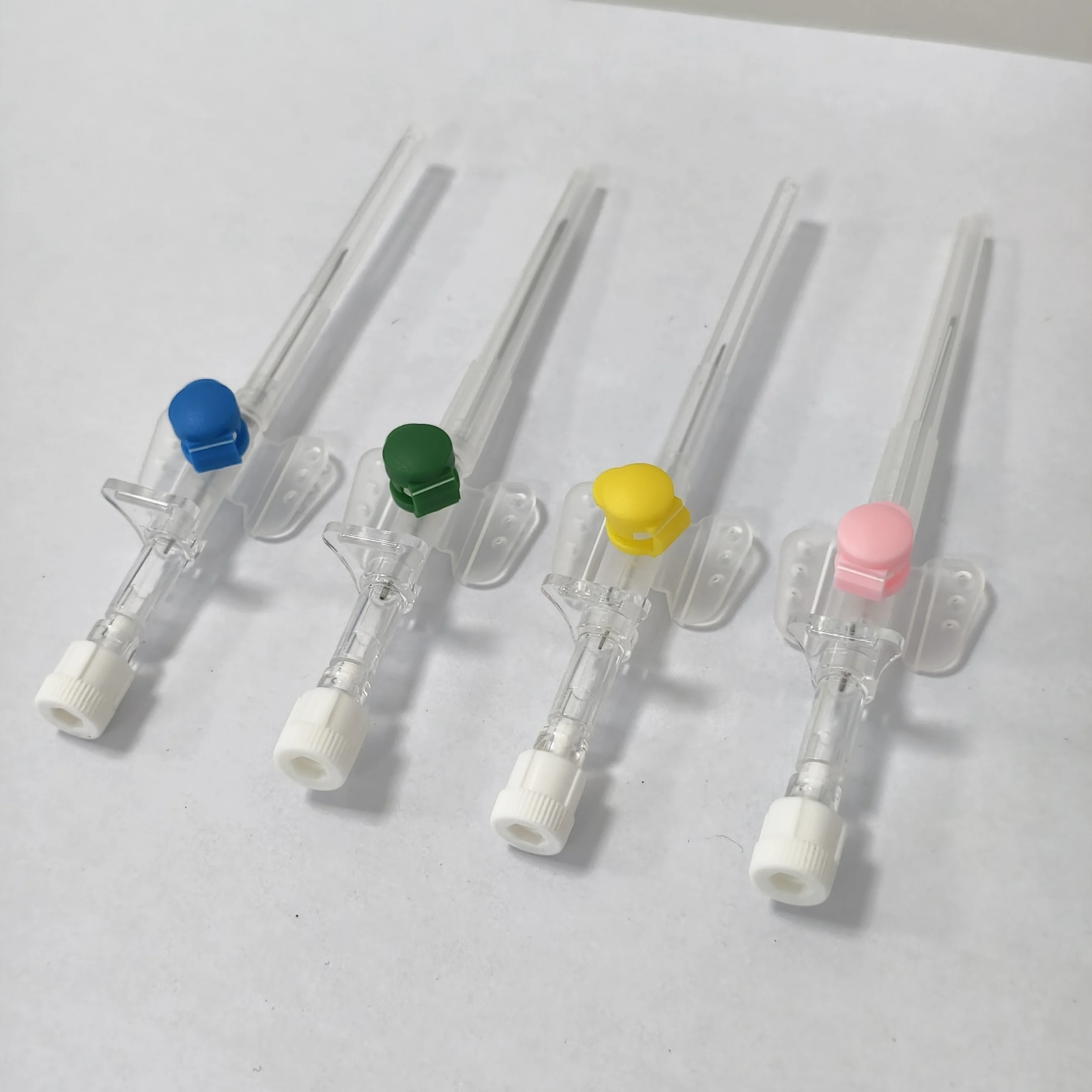 Hot Selling IV Cannuals  Medical Supplies Consumables IV Catheters 14G 16G 18G 20G 22G 24G