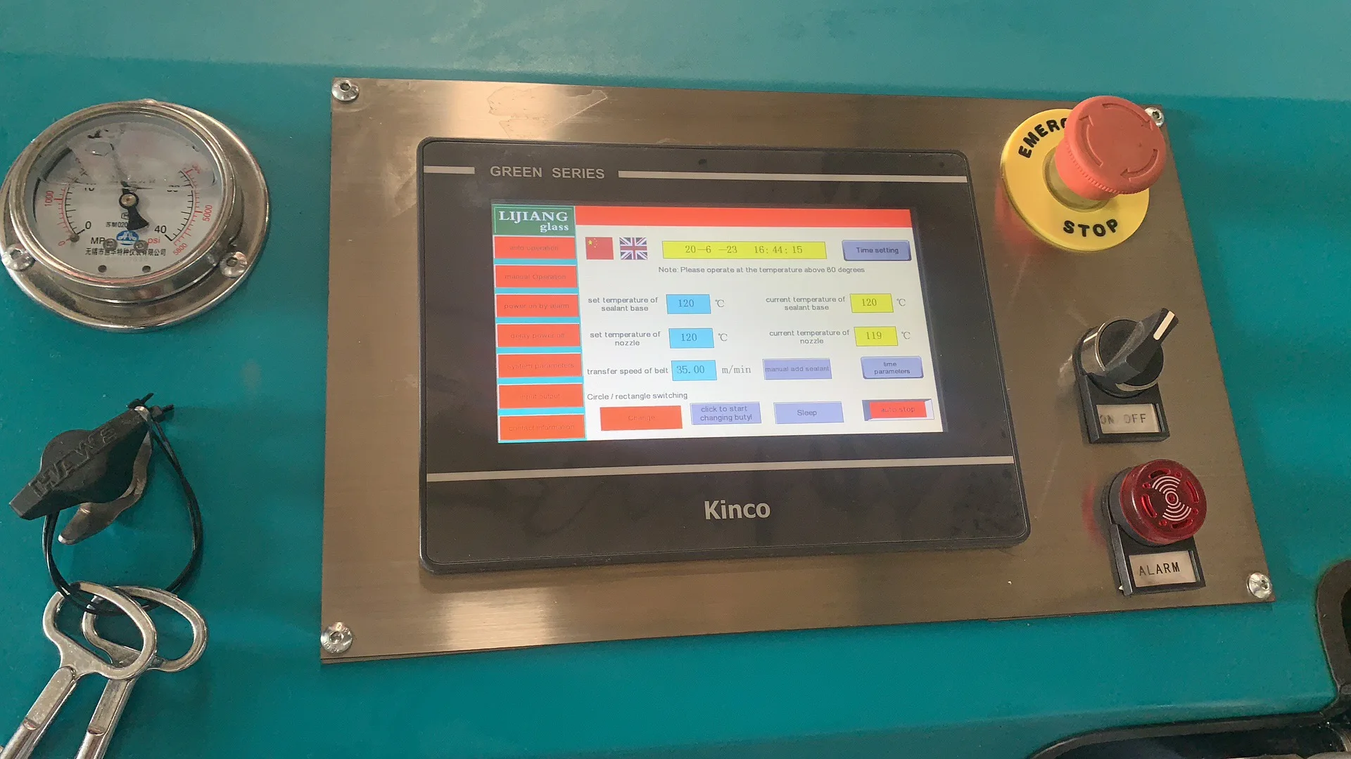 Automatic butyl extruder machine for insulating glass unit