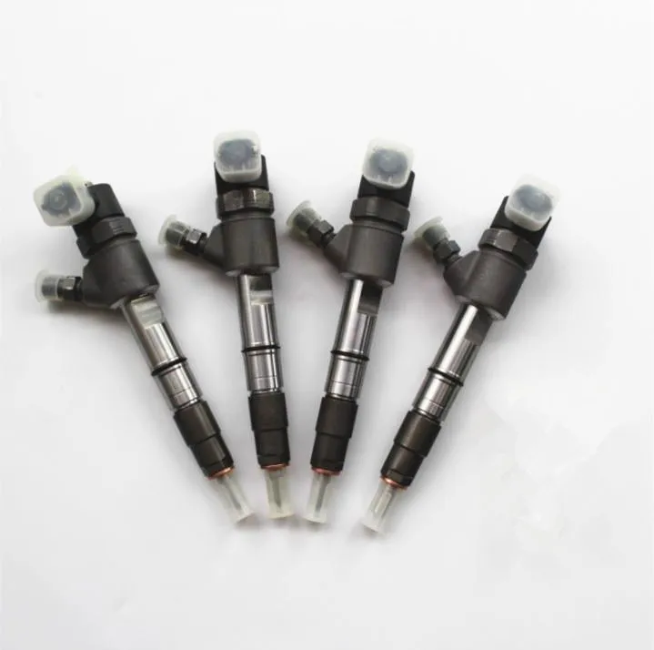 Professional common rail injector 16600-VM00D diesel fuel injection parts fuel injector 095000-6240